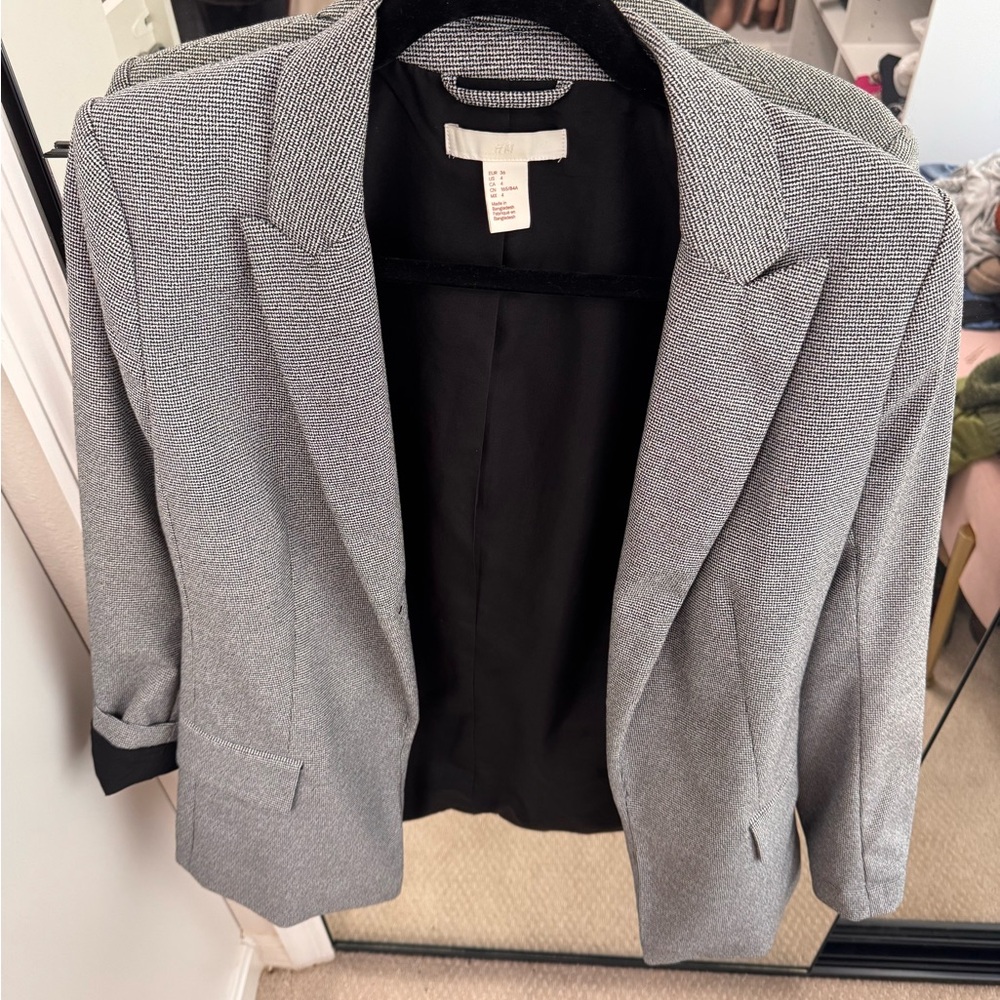H&M Black and White Patterned Blazer
